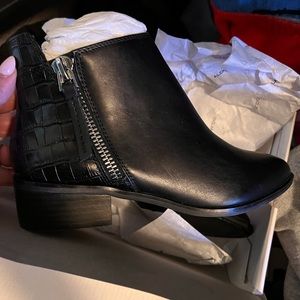 ALDO Reravia booties NEW SIZE 8